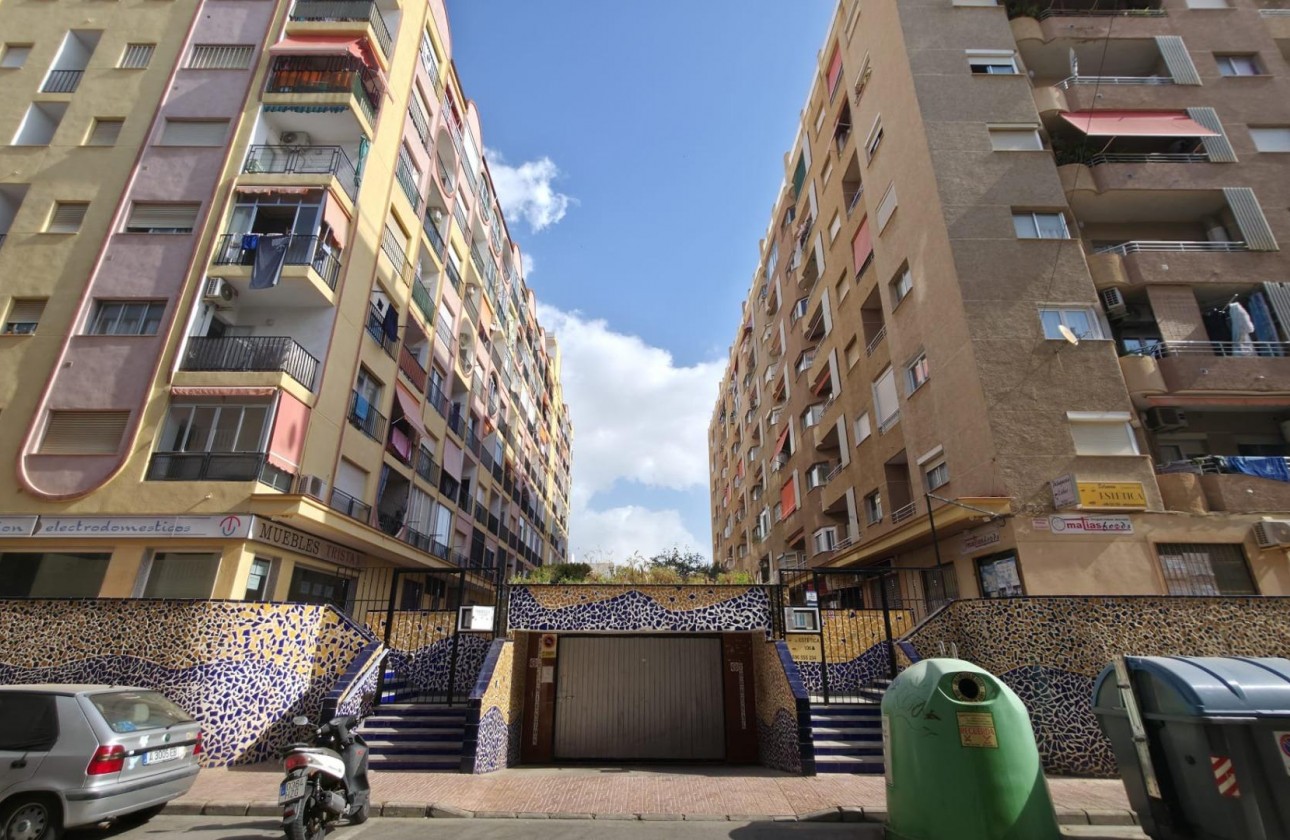 Resale - Apartment / flat - Torrevieja - Playa del Cura