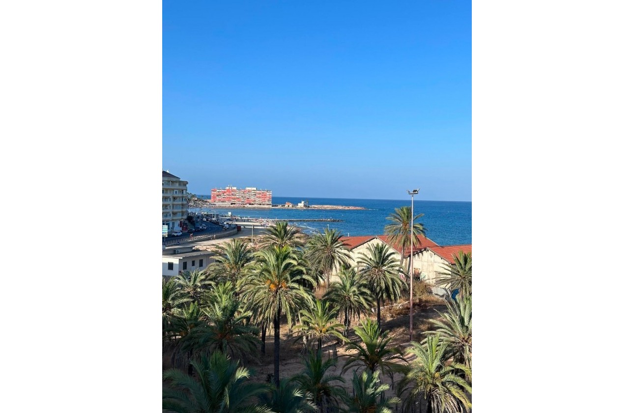 Resale - Apartment / flat - Torrevieja - Playa del Cura
