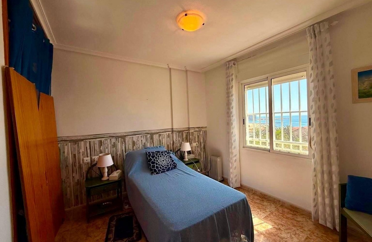 Resale - Apartment / flat - Torrevieja - Playa del Cura