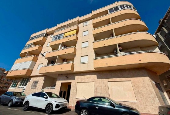 Resale - Apartment / flat - Torrevieja - Playa del Cura