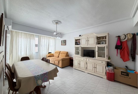 Resale - Apartment / flat - Torrevieja - Estacion de autobuses