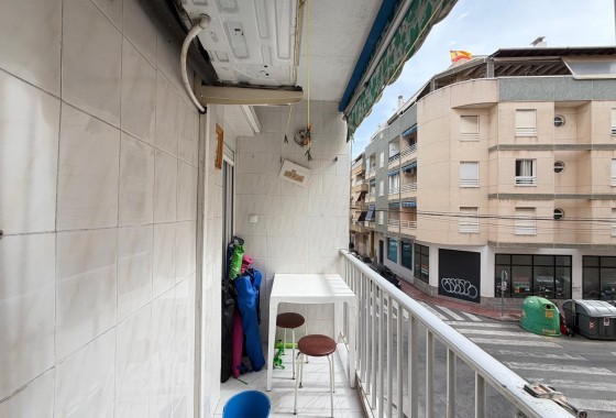 Resale - Apartment / flat - Torrevieja - Estacion de autobuses