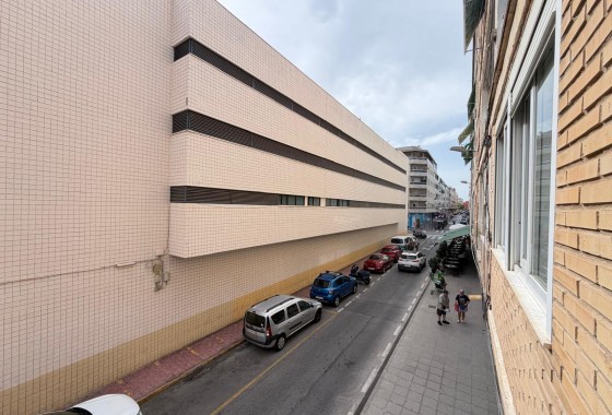Resale - Apartment / flat - Torrevieja - Estacion de autobuses