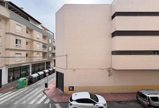 Resale - Apartment / flat - Torrevieja - Estacion de autobuses