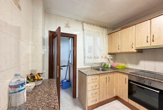 Resale - Apartment / flat - Torrevieja - Estacion de autobuses