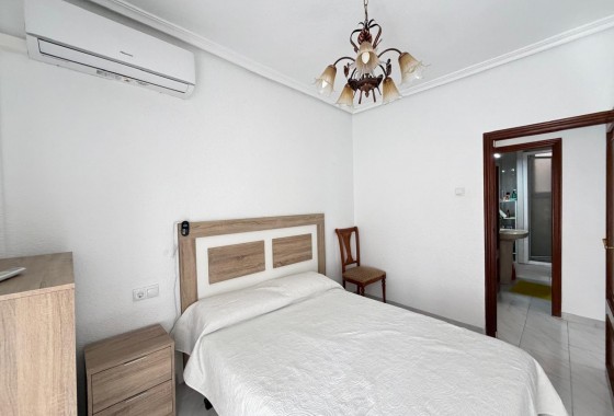 Resale - Apartment / flat - Torrevieja - Estacion de autobuses