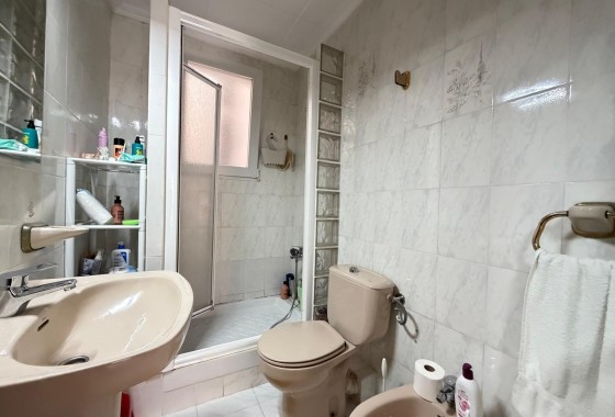Resale - Apartment / flat - Torrevieja - Estacion de autobuses