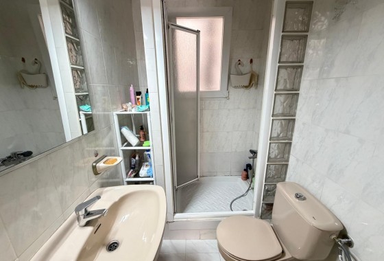 Resale - Apartment / flat - Torrevieja - Estacion de autobuses