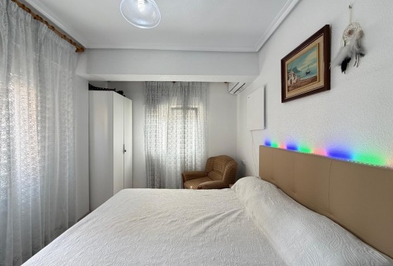 Resale - Apartment / flat - Torrevieja - Estacion de autobuses