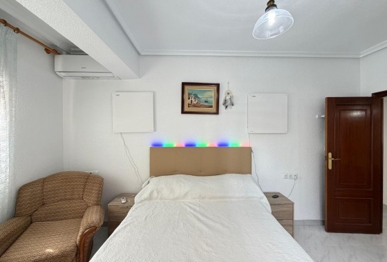 Resale - Apartment / flat - Torrevieja - Estacion de autobuses