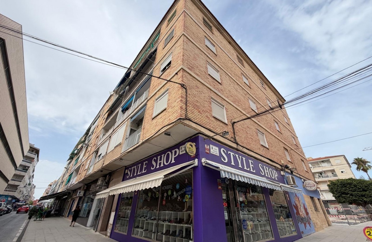 Resale - Apartment / flat - Torrevieja - Estacion de autobuses