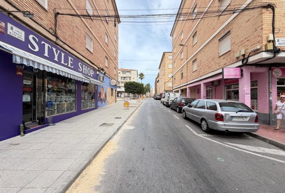 Resale - Apartment / flat - Torrevieja - Estacion de autobuses