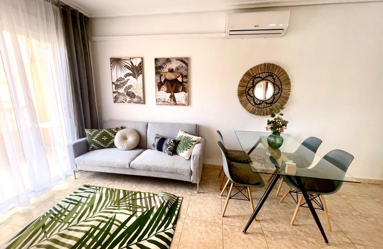 Resale - Apartment / flat - Torrevieja - Centro