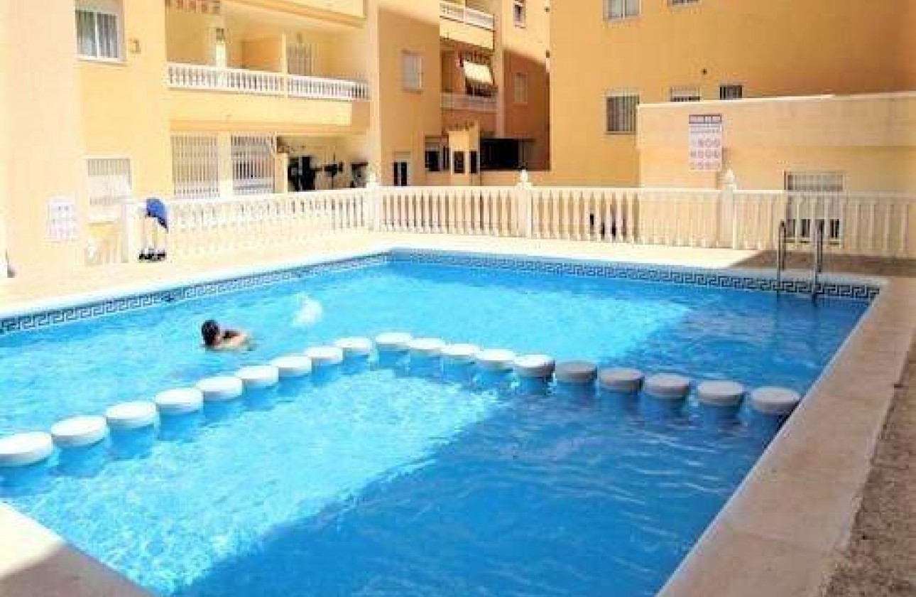 Resale - Apartment / flat - Torrevieja - Centro