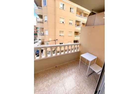 Resale - Apartment / flat - Torrevieja - Centro