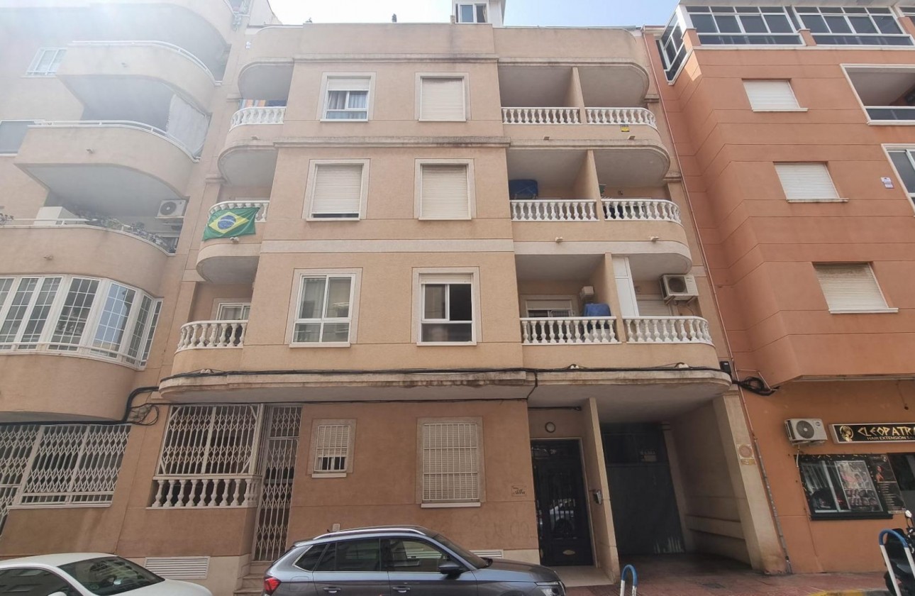 Resale - Apartment / flat - Torrevieja - Centro
