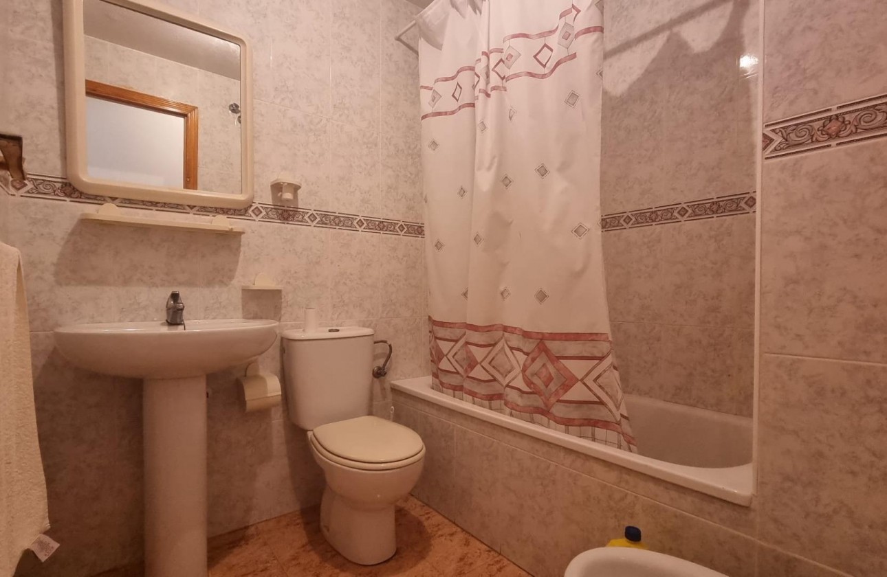 Resale - Apartment / flat - Torrevieja - Centro