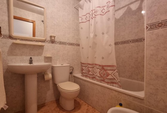 Resale - Apartment / flat - Torrevieja - Centro