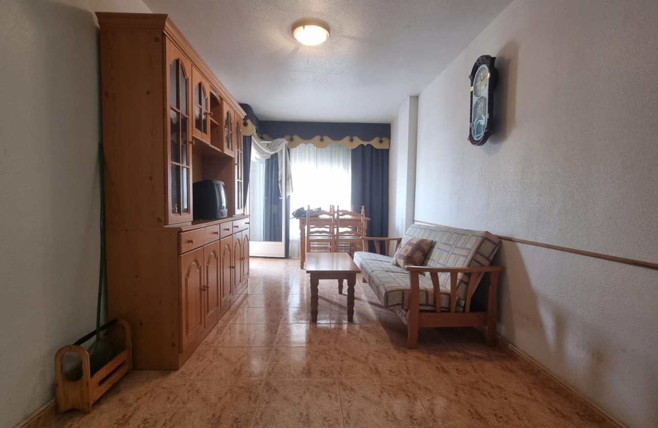Resale - Apartment / flat - Torrevieja - Centro