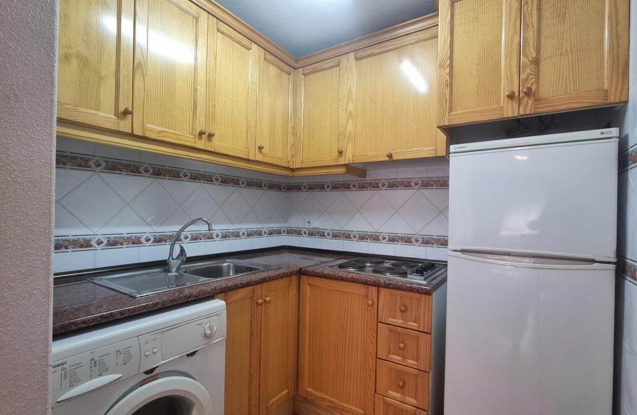 Resale - Apartment / flat - Torrevieja - Centro