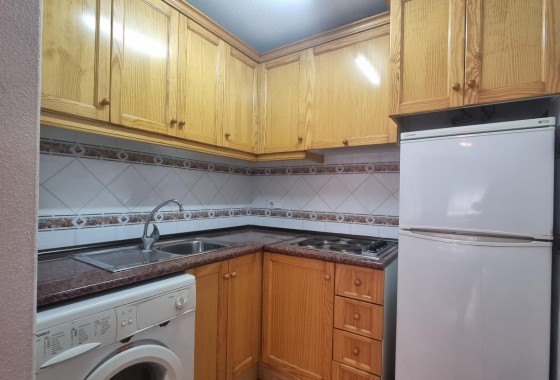 Resale - Apartment / flat - Torrevieja - Centro