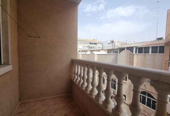 Resale - Apartment / flat - Torrevieja - Centro