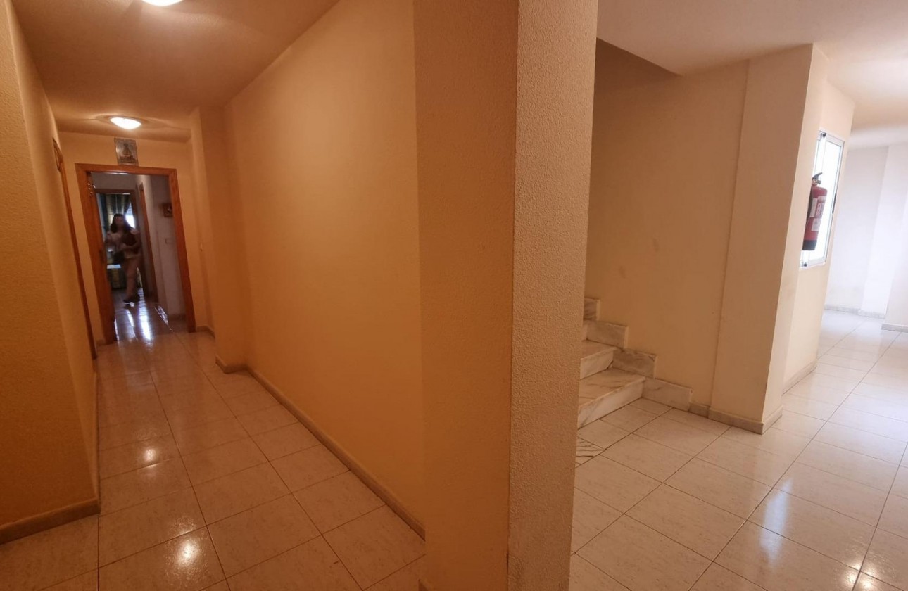 Resale - Apartment / flat - Torrevieja - Centro
