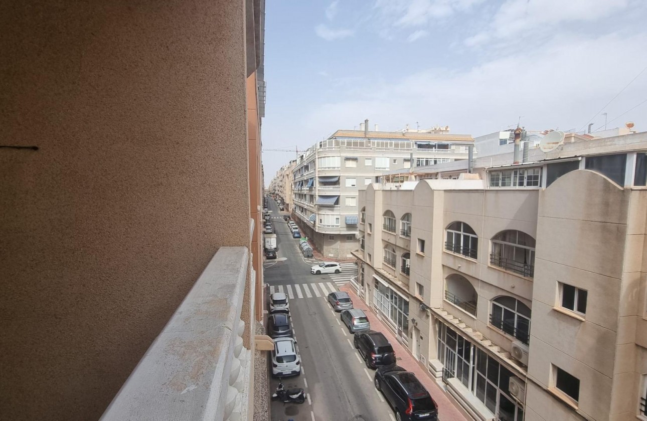 Resale - Apartment / flat - Torrevieja - Centro