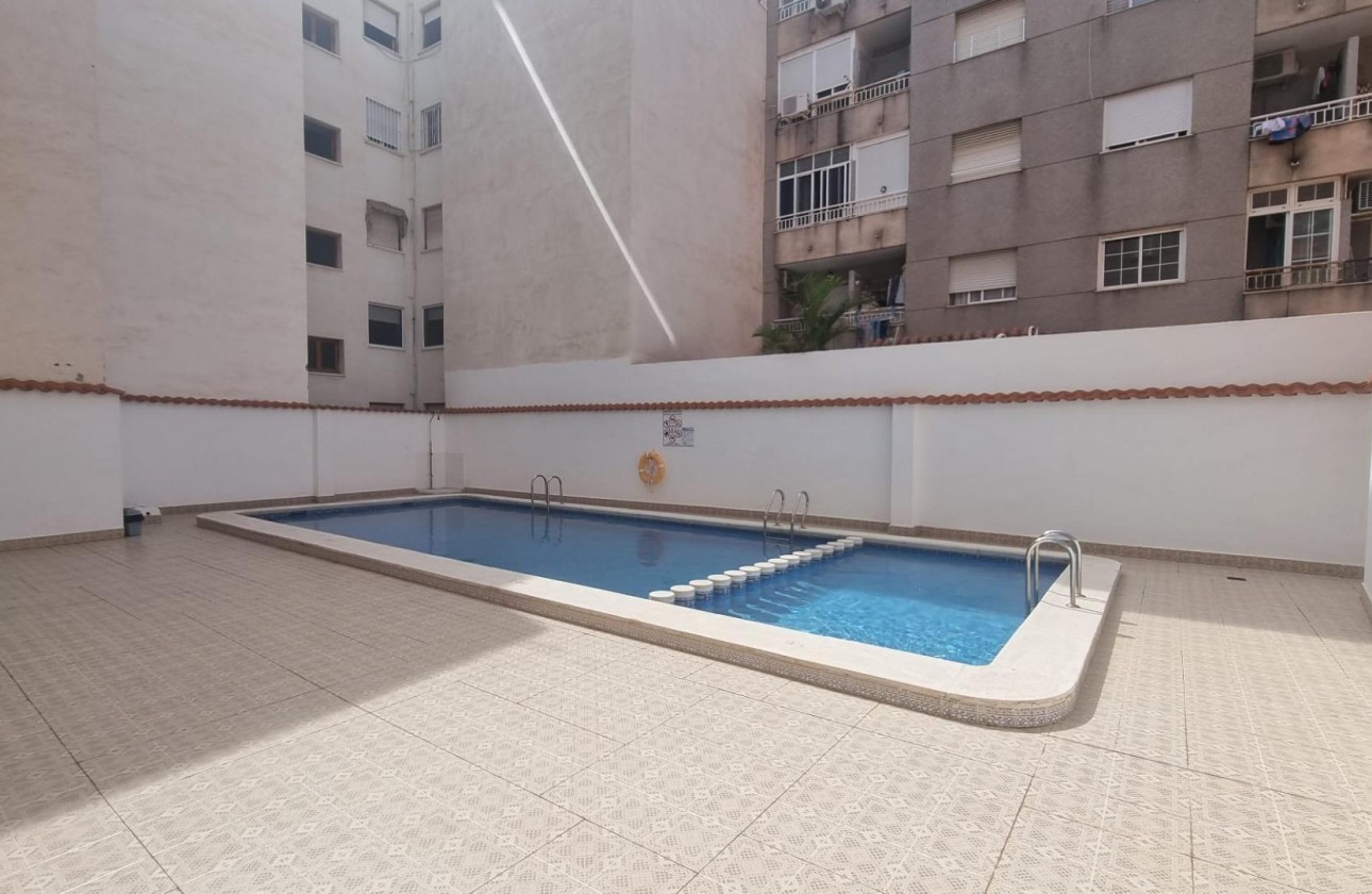 Resale - Apartment / flat - Torrevieja - Centro