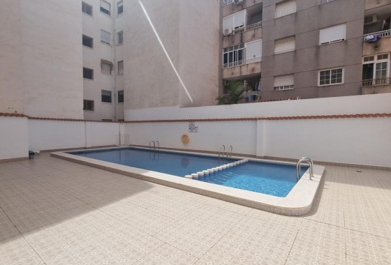 Resale - Apartment / flat - Torrevieja - Centro