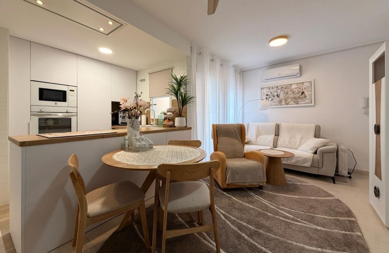 Reventa - Apartamento / piso - Torrevieja - Centro