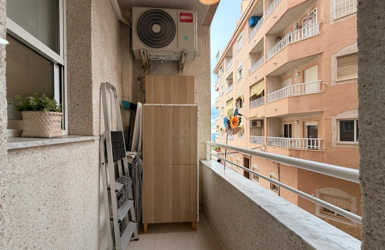 Reventa - Apartamento / piso - Torrevieja - Centro