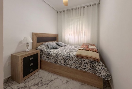 Reventa - Apartamento / piso - Torrevieja - Centro