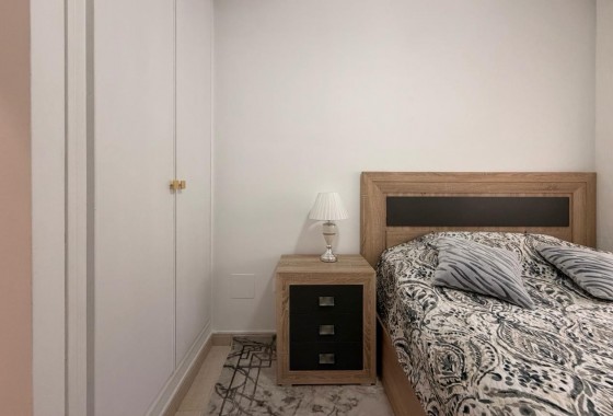 Reventa - Apartamento / piso - Torrevieja - Centro