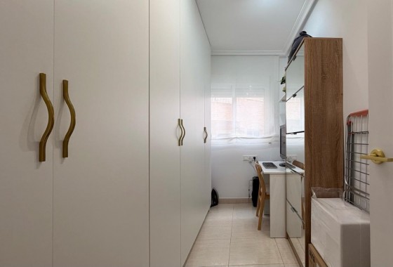 Reventa - Apartamento / piso - Torrevieja - Centro