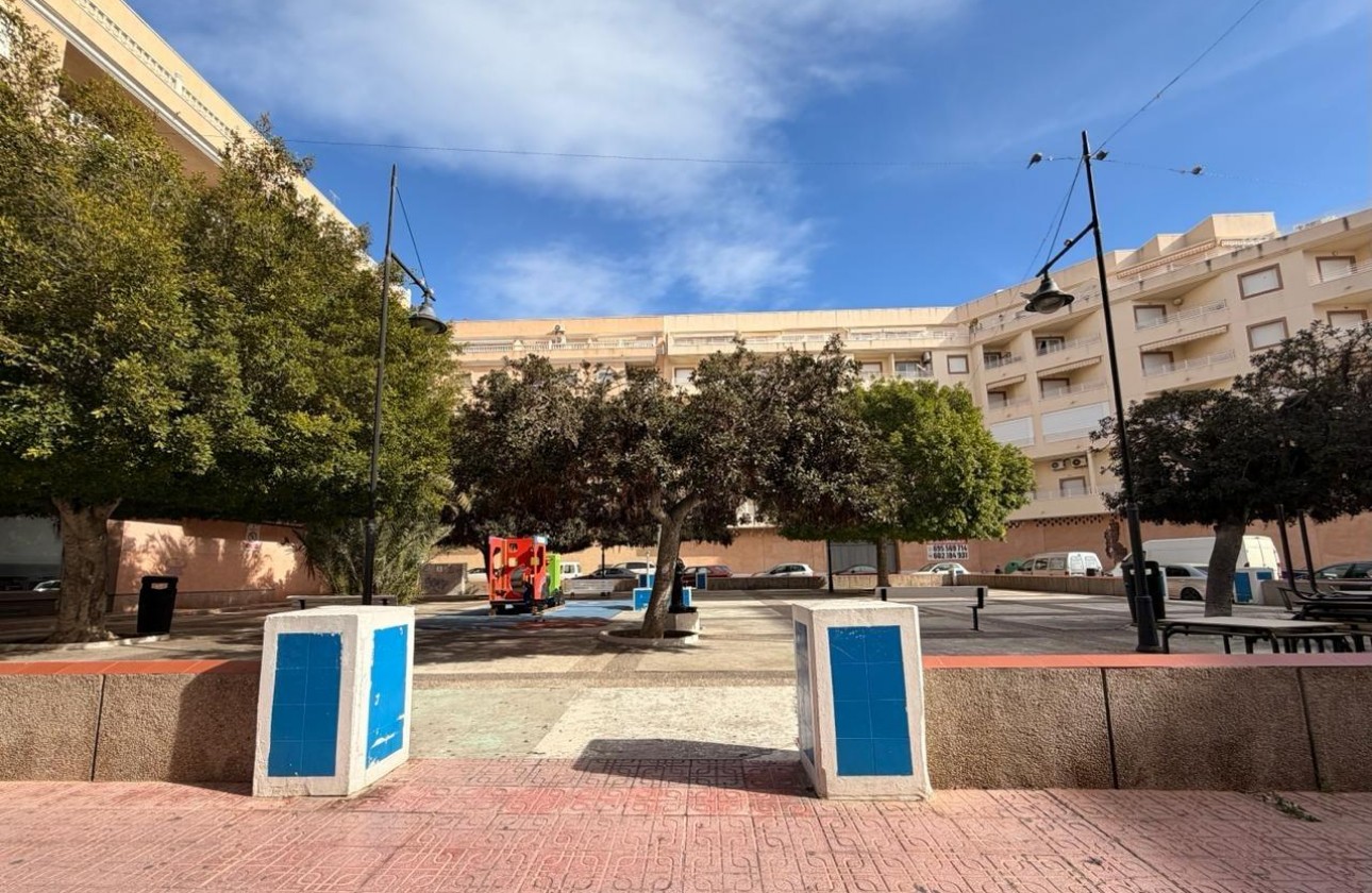Reventa - Apartamento / piso - Torrevieja - Centro