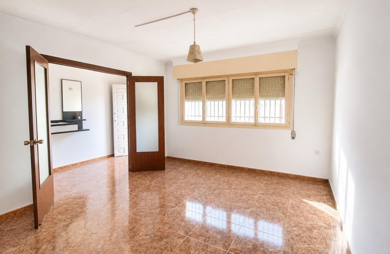 Resale - Villa - Pinoso - Inland