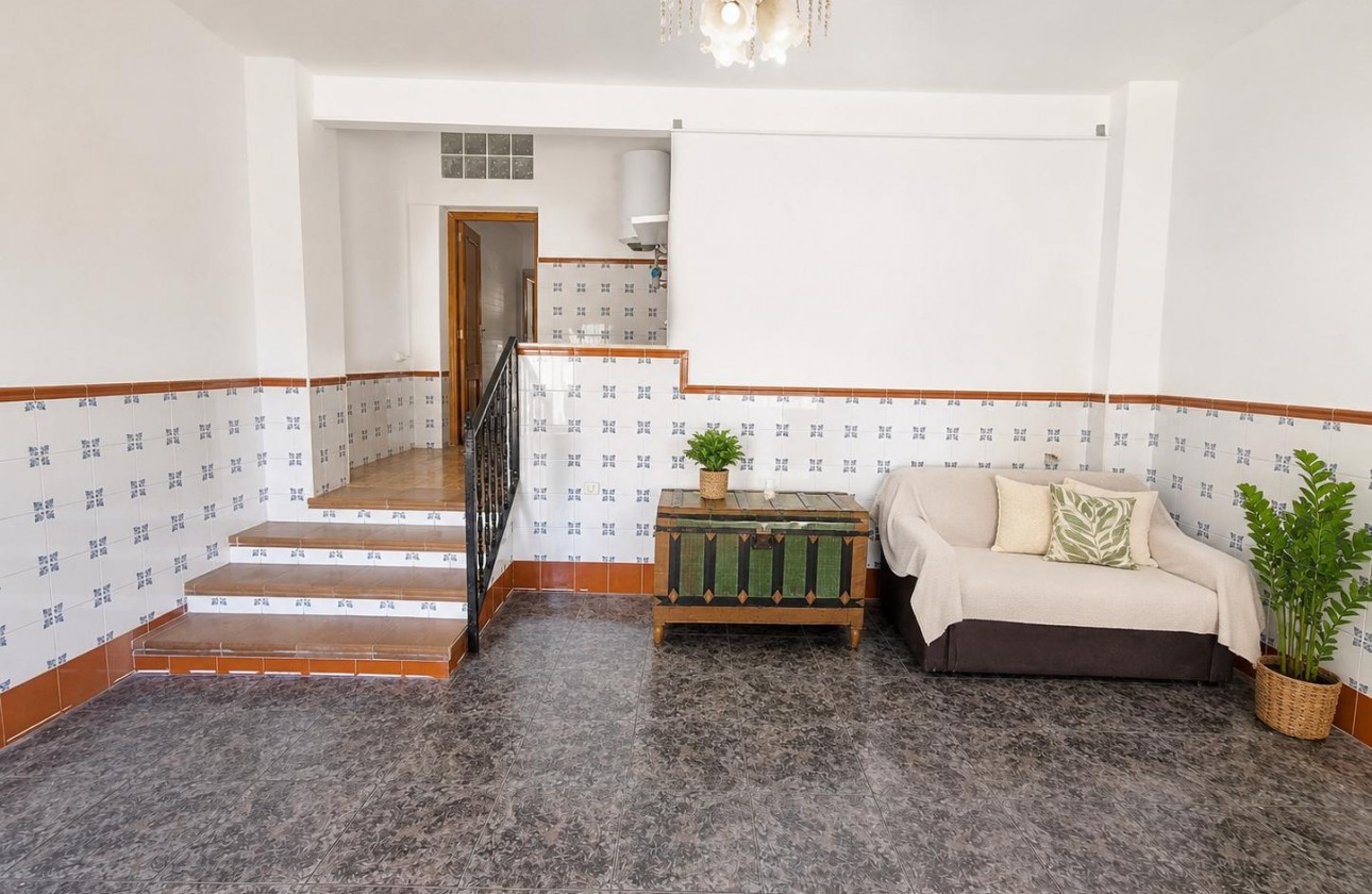 Resale - Villa - Pinoso - Inland