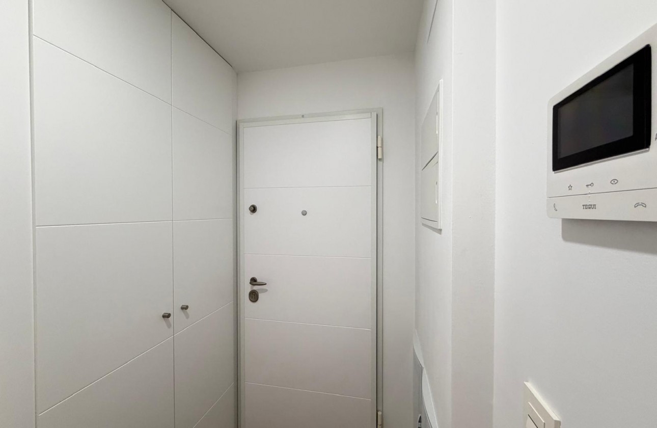 Reventa - Apartamento / piso - Torrevieja - Estacion de autobuses