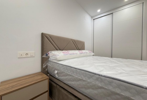 Reventa - Apartamento / piso - Torrevieja - Estacion de autobuses
