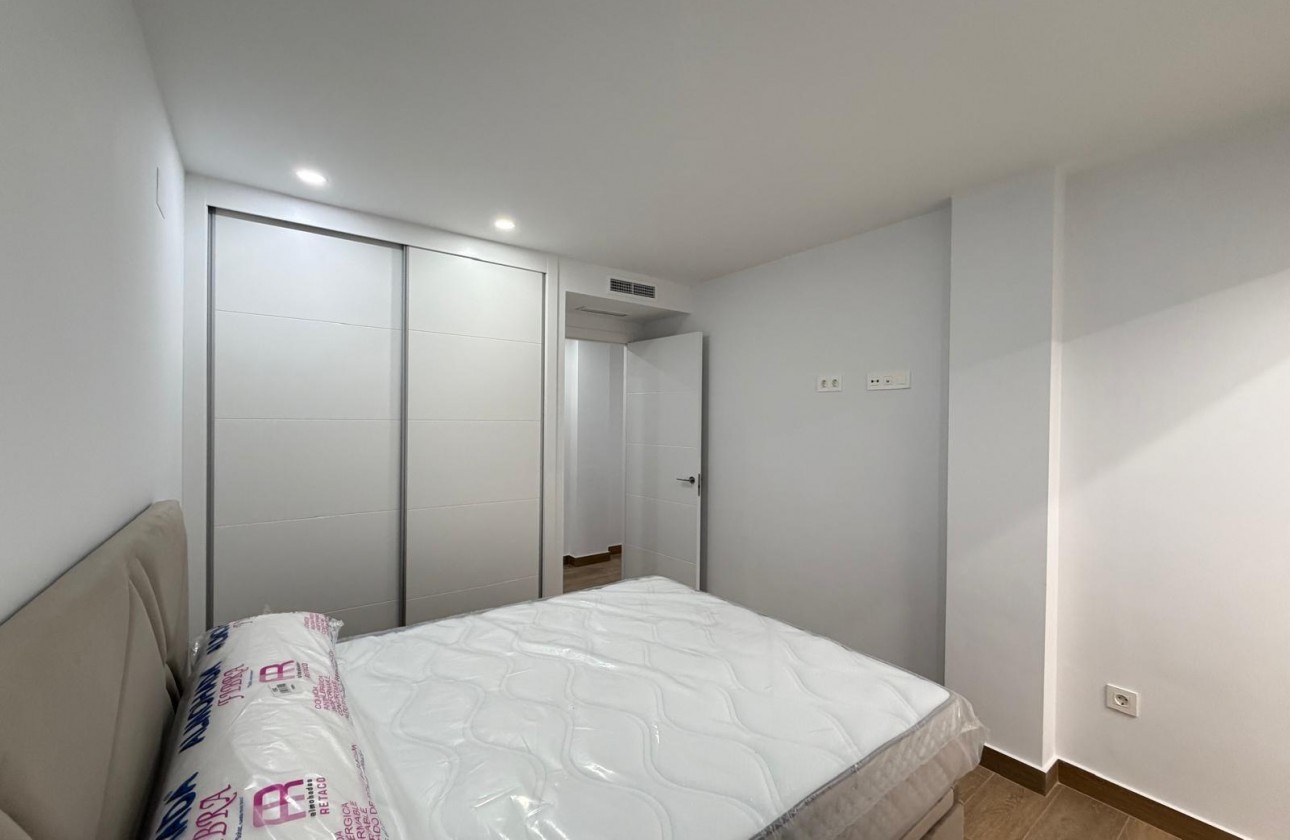 Reventa - Apartamento / piso - Torrevieja - Estacion de autobuses