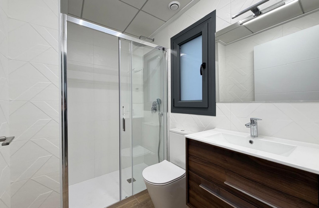 Reventa - Apartamento / piso - Torrevieja - Estacion de autobuses