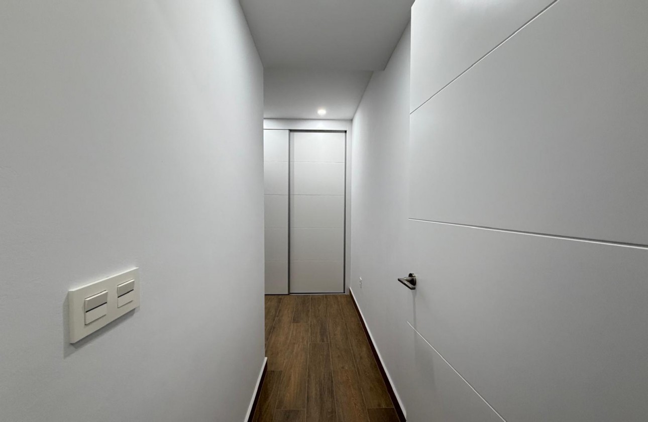Reventa - Apartamento / piso - Torrevieja - Estacion de autobuses