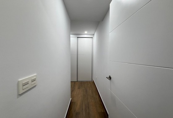 Reventa - Apartamento / piso - Torrevieja - Estacion de autobuses