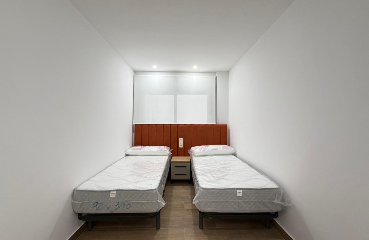 Reventa - Apartamento / piso - Torrevieja - Estacion de autobuses