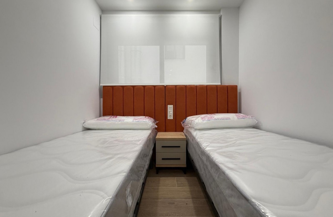 Reventa - Apartamento / piso - Torrevieja - Estacion de autobuses