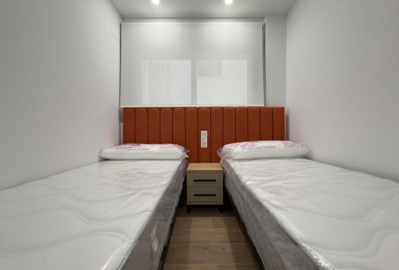 Reventa - Apartamento / piso - Torrevieja - Estacion de autobuses