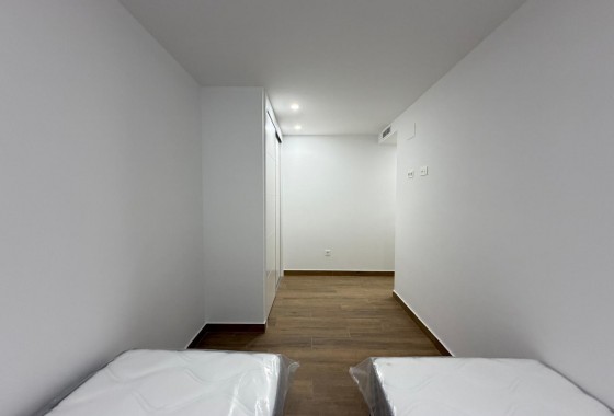 Reventa - Apartamento / piso - Torrevieja - Estacion de autobuses