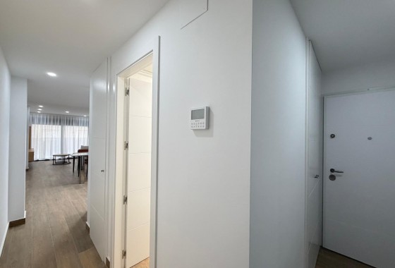 Reventa - Apartamento / piso - Torrevieja - Estacion de autobuses
