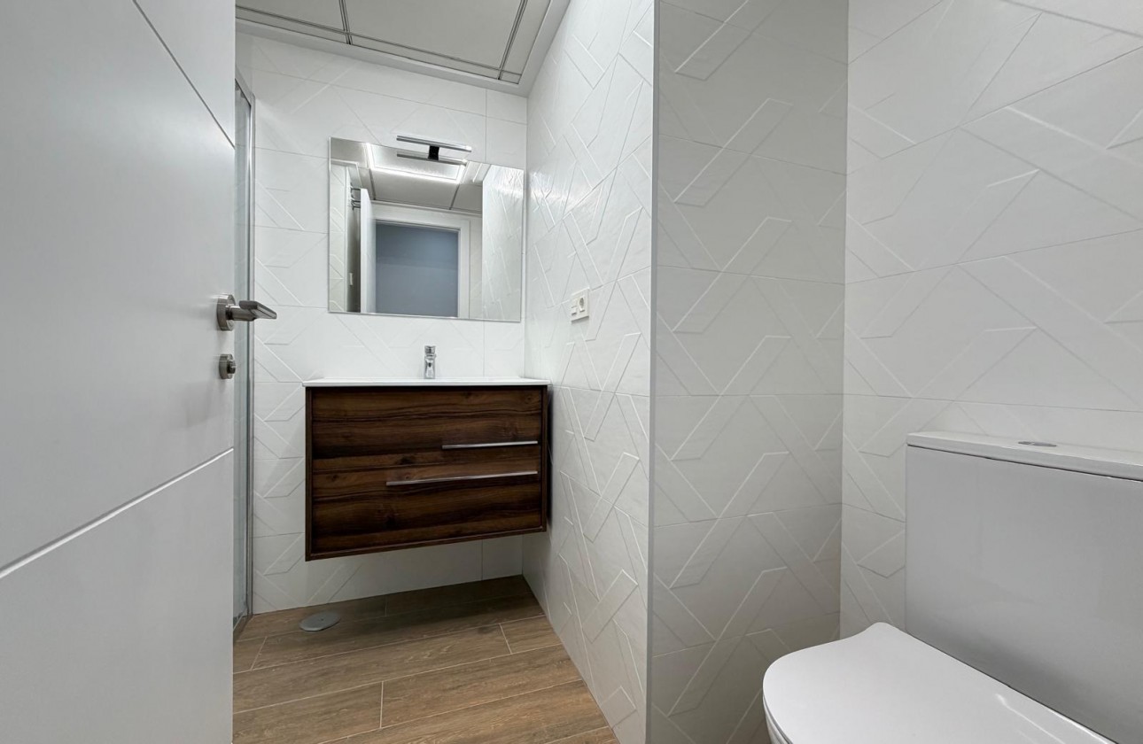 Reventa - Apartamento / piso - Torrevieja - Estacion de autobuses